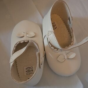 Elegant White Kids Shoes